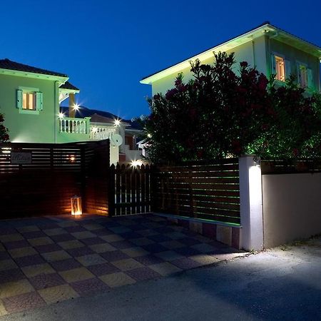 Le Torri Villas By Nidri Holiday Villas Екстер'єр фото