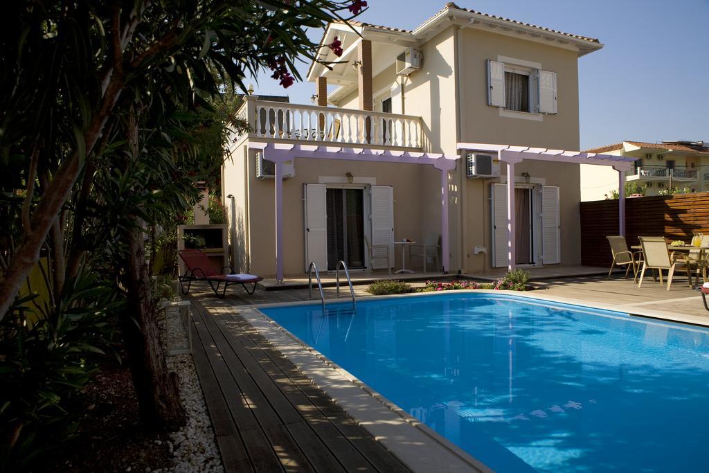 Le Torri Villas By Nidri Holiday Villas Екстер'єр фото