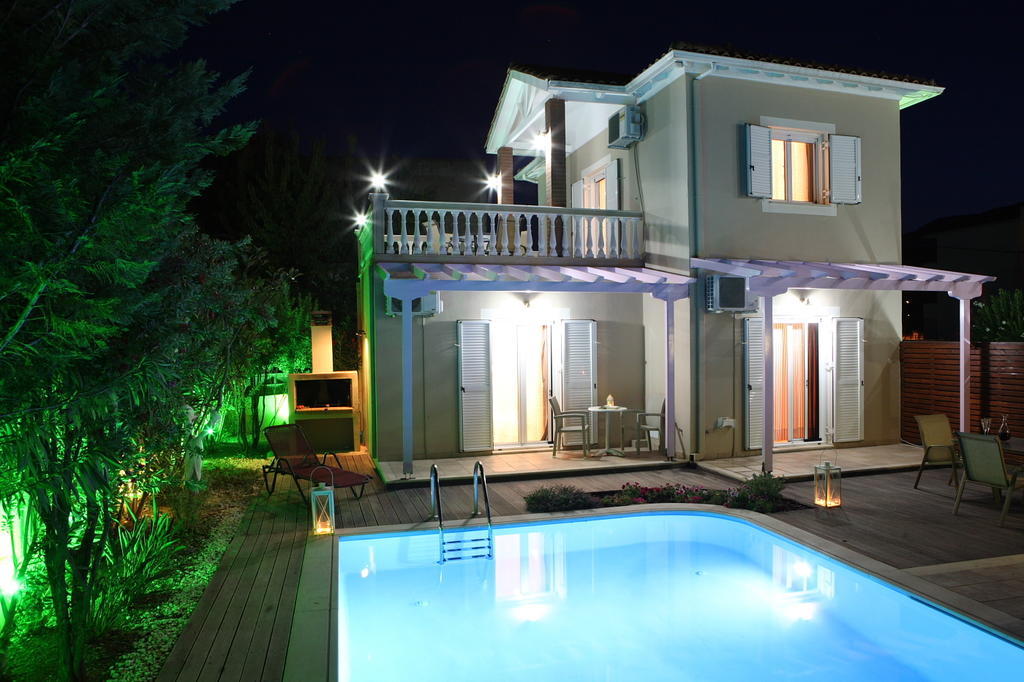 Le Torri Villas By Nidri Holiday Villas Екстер'єр фото
