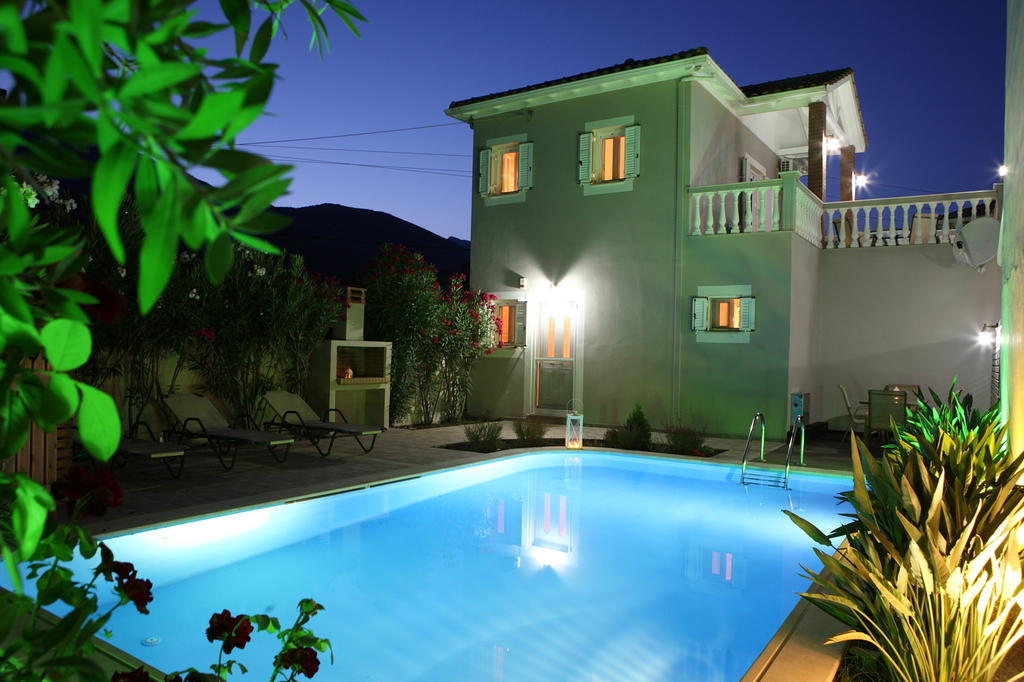 Le Torri Villas By Nidri Holiday Villas Екстер'єр фото
