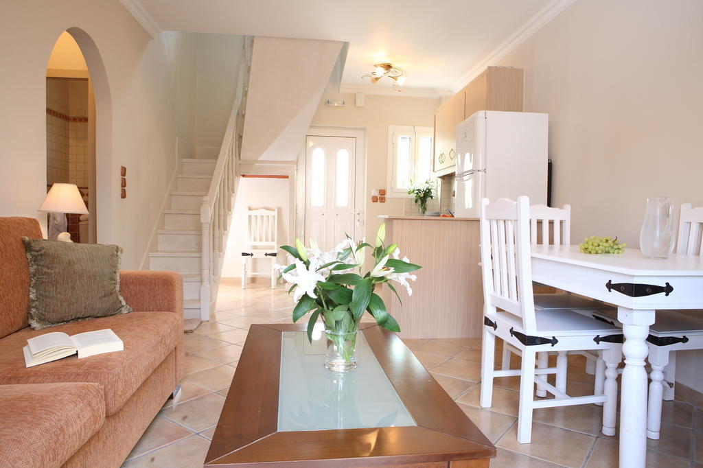 Le Torri Villas By Nidri Holiday Villas Екстер'єр фото