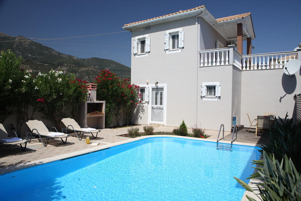 Le Torri Villas By Nidri Holiday Villas Екстер'єр фото