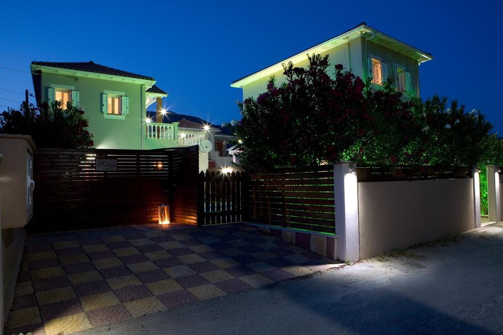 Le Torri Villas By Nidri Holiday Villas Екстер'єр фото